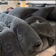 Thick Milk Velvet Fitted Sheet, 2 Pillowcase, Quilt Cover, and Core 5-Piece Set