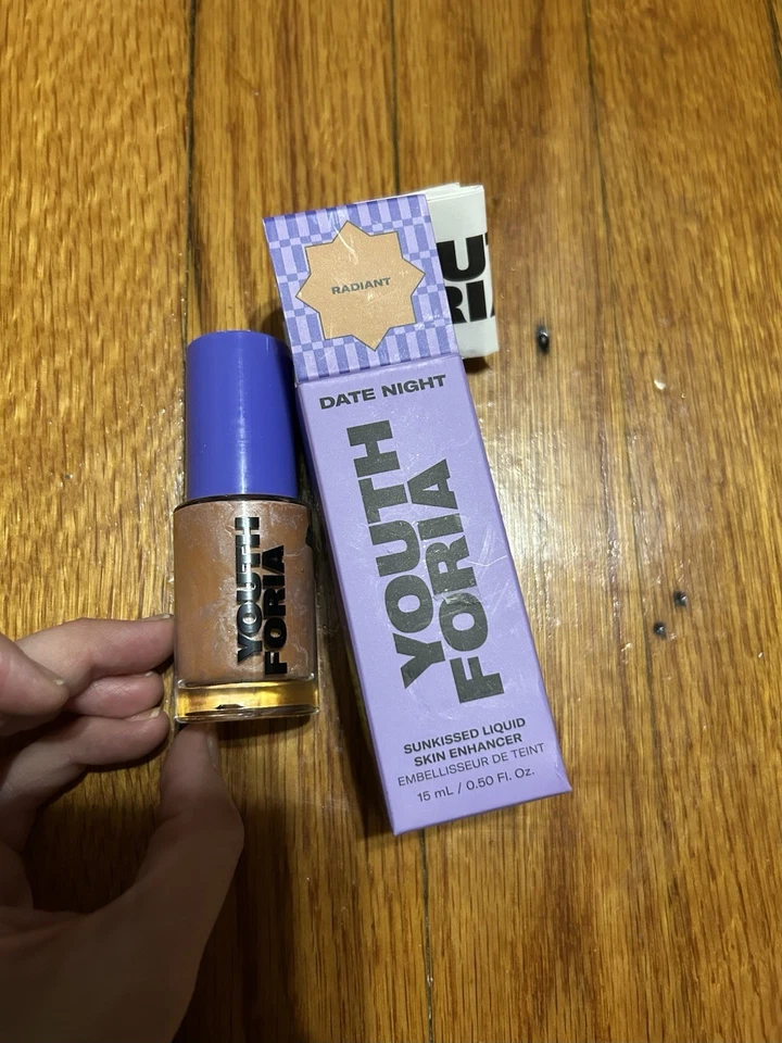 Youth Foria DATE NIGHT SUN-KISSED LIQUID SKIN ENCHANCER SERUM in Radiant - Image 3 of 4