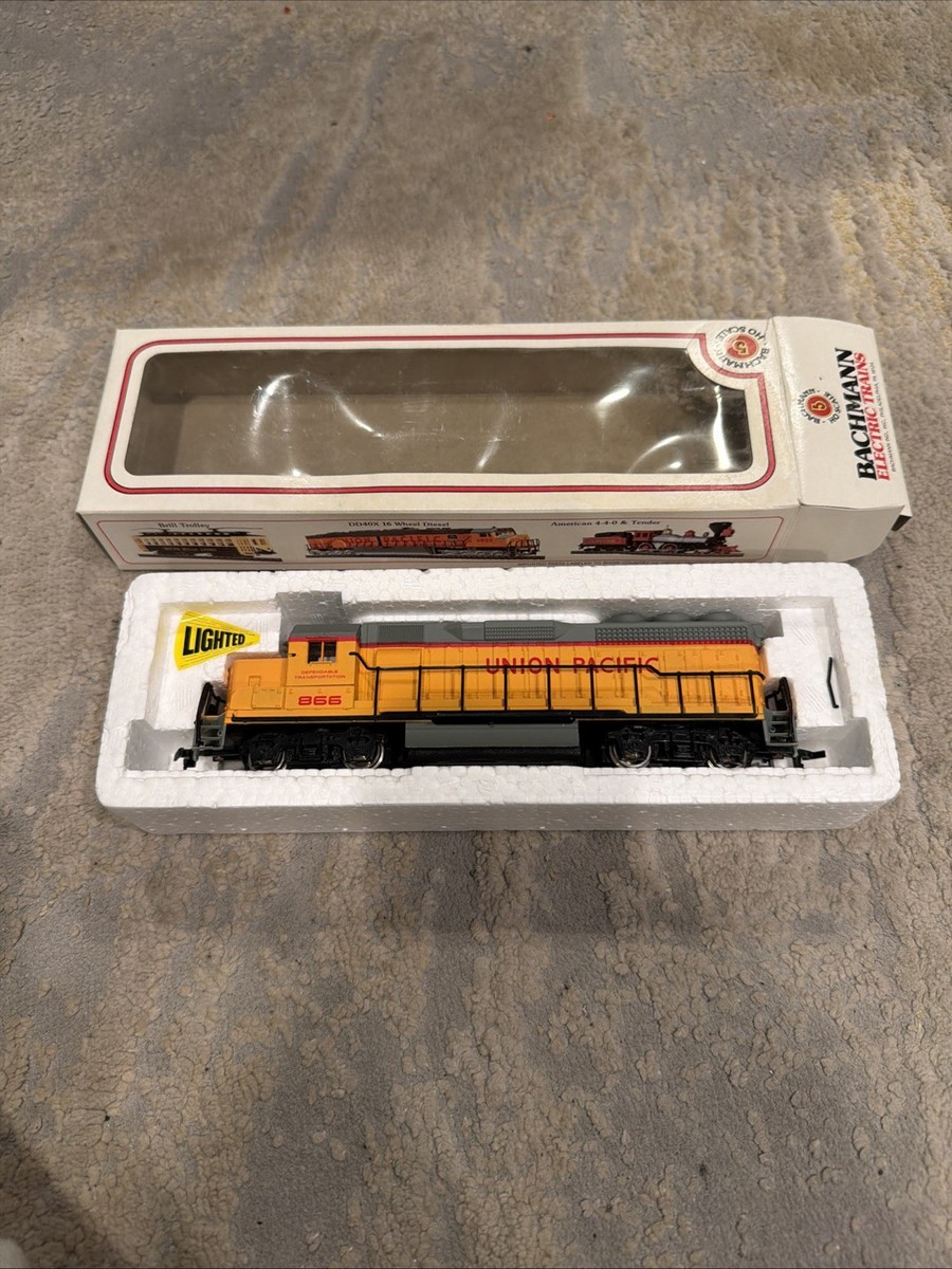 Bachmann HO Scale Union Pacific Locomotive 866 With Box Has Flaw