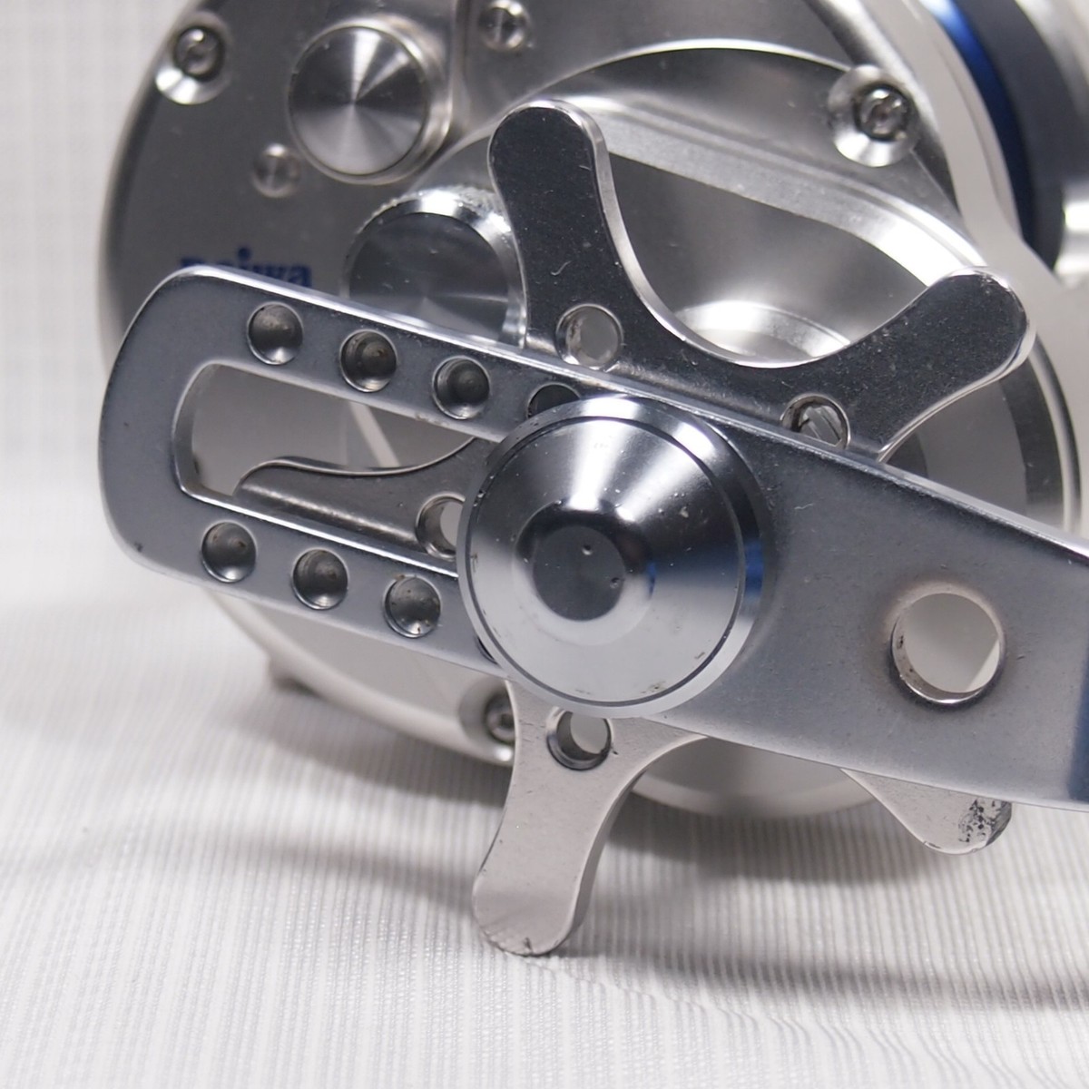 Saltiga Z40 Daiwa Baitcast Fishing JDM Reel RH Quick Handle
