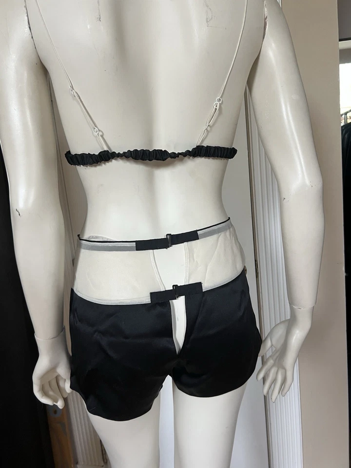 Jean Yu Nueva York Seda Esmoquin Tap Panty Boxer y Sujetador Negro Crema Moda Historia Foto 4 de 4