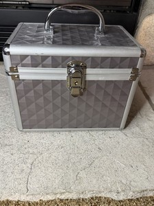 Gelish Aluminum Nail Polish Organizer Case Locking Travel Storage Nail Tech