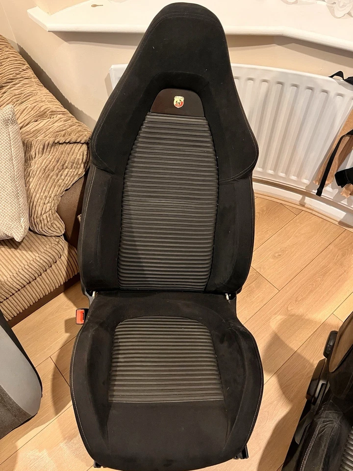 Abarth Seats - Image 2 of 4
