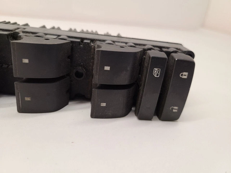 2007 CHEVROLET AVALANCHE 1500 Front Door Switch  - Image 3 of 4