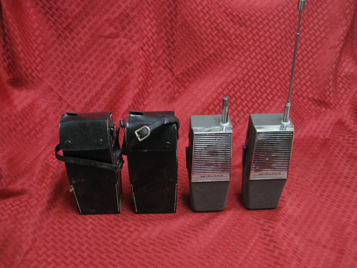 Pair Vintage Midland 13-440 2-Way cb walkie talkie Radios - TESTED