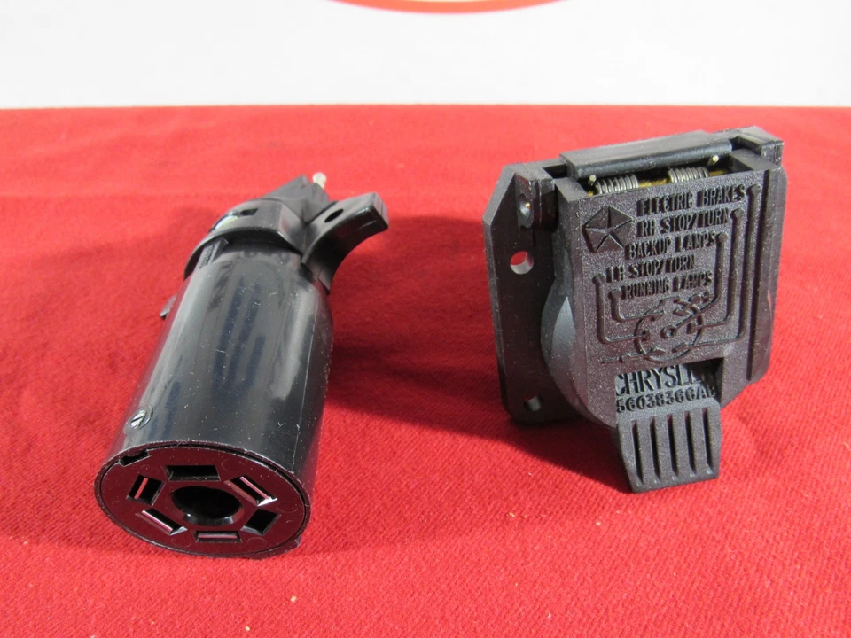 DODGE GRAND CARAVAN CHRYSLER TOWN&COUNRTY 7Way Trailer Tow Harness NEW OEM MOPAR - Image 3 of 4