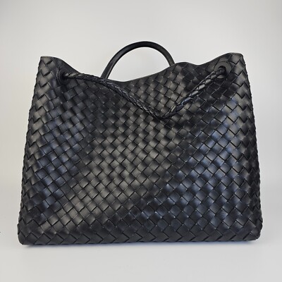 トートバッグ BOTTEGA VENETA DARK GREY LEATHER LARGE ANDIAMO SHOPPING BAG Bottega Veneta Large Andiamo Bag | Neiman Marcus
