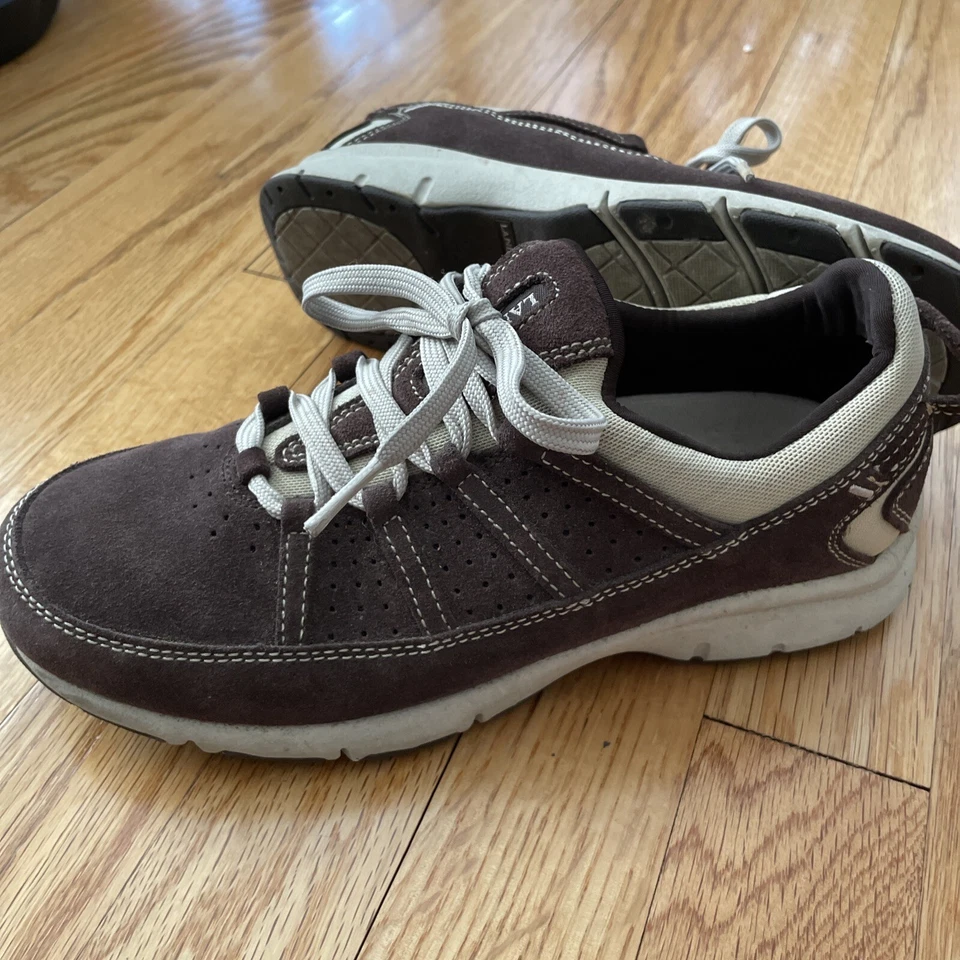 Land’s End - Zapatos Mujer Talla 6.5 B - Gamuza Marrón - Construcción Calidad - 43 Foto 2 de 4