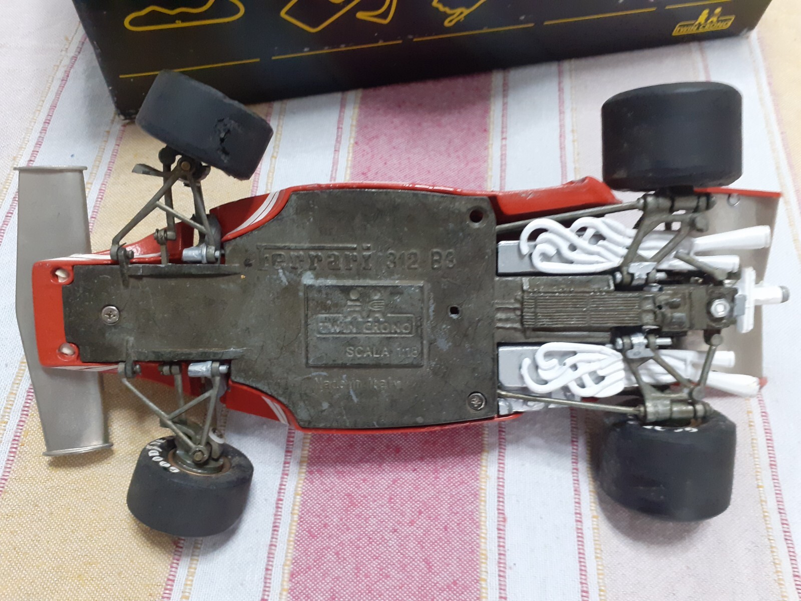 Foto 9 di 18