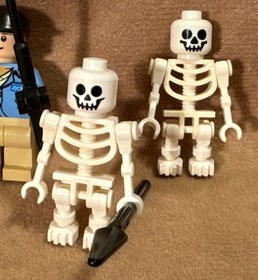 LEGO 7623 Indiana Jones: Raiders Of The Lost Ark  Temple Escape 96% Complete