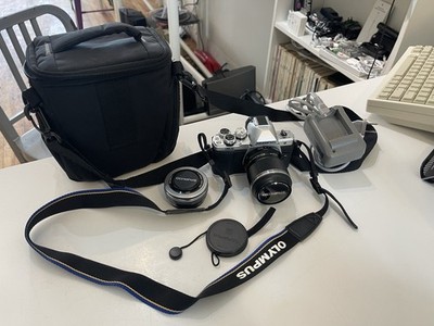 Low SC:334! Olympus OMD-D E-M10 Mark II Mirrorless Digital Camera w/ 30mm Macro