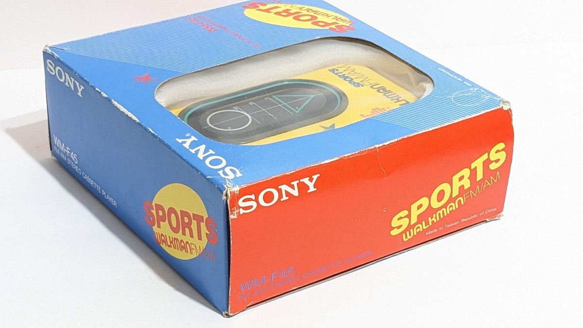 Sony Walkman Sports Stereo Cassette Player WM-45 in Box Vintage