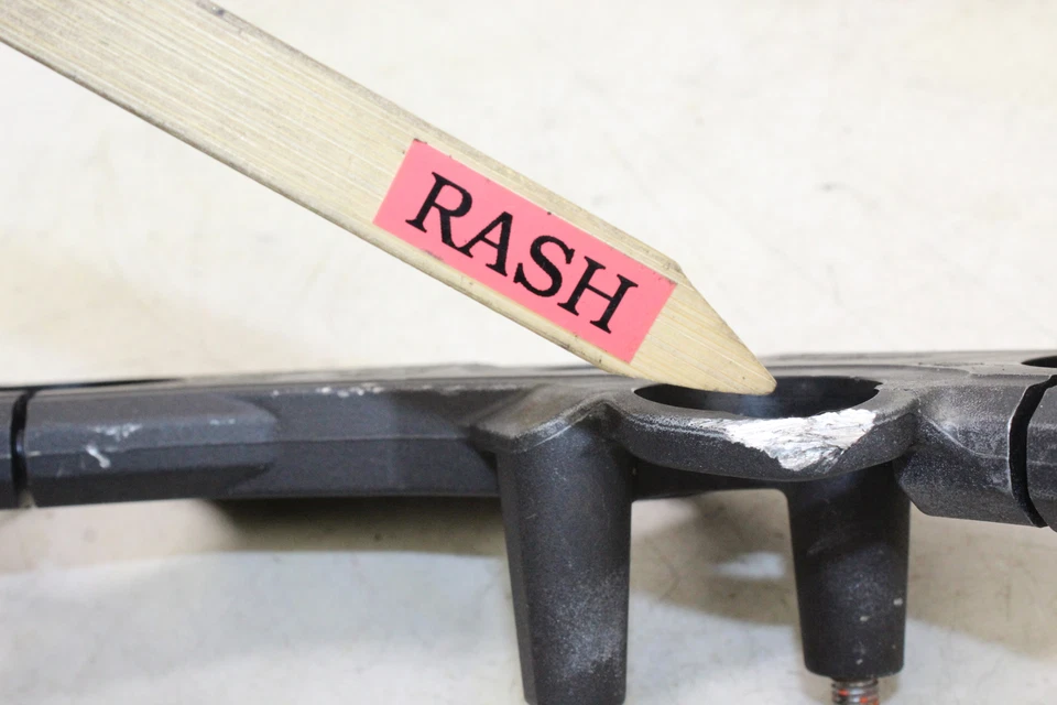 Abrazadera de árbol triple superior para horquillas Suzuki GSXR750 2007 Foto 3 de 4