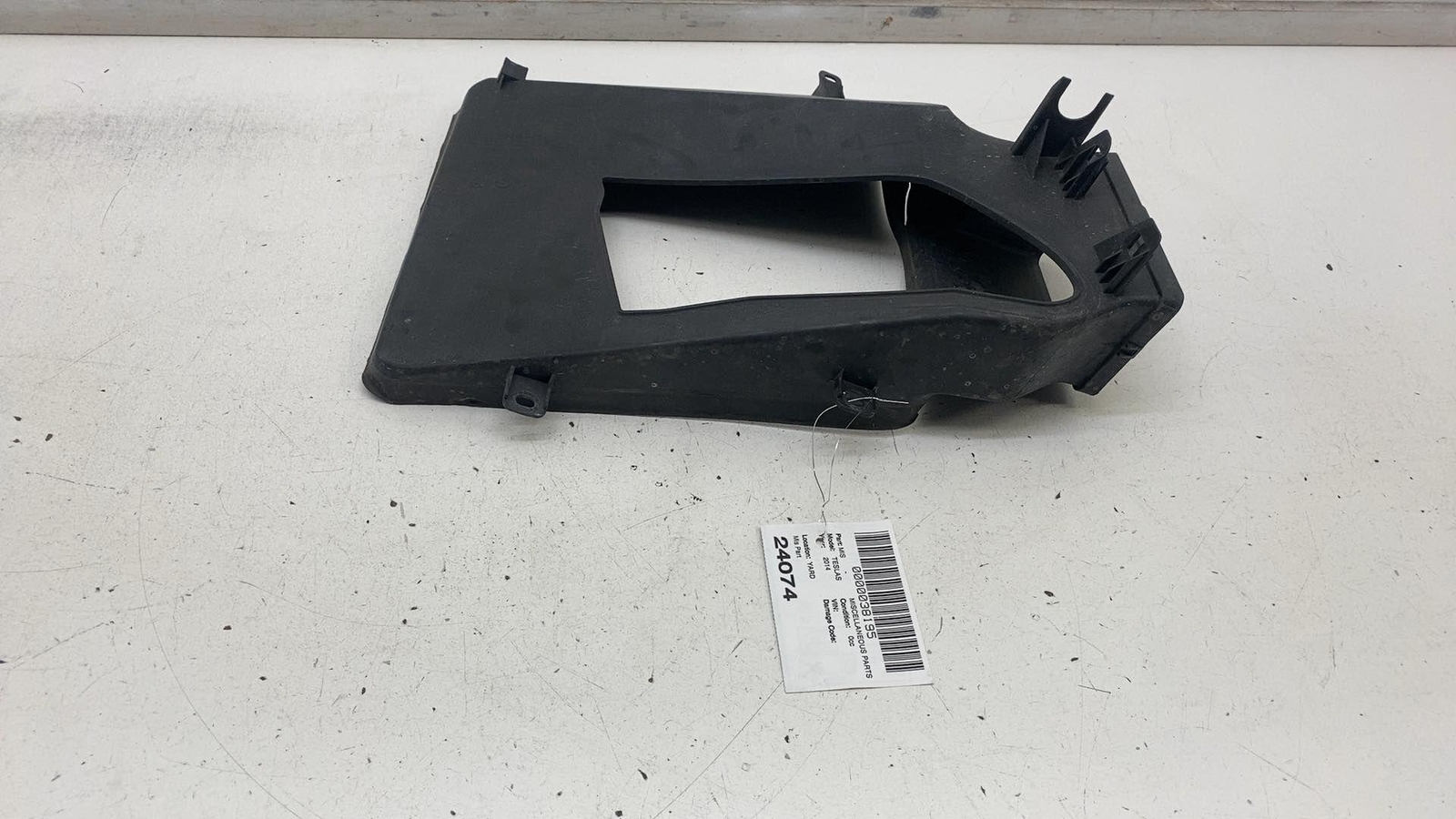 2012-2015 Tesla Model S Front Passenger Air Conditioner A/C Condenser Duct Right