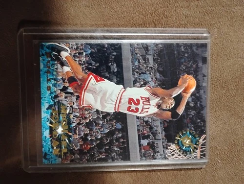 17 michael jordan bball cards