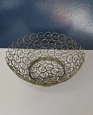 Ancien grand panier en métal ton olive