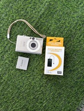 Canon IXUS 160 20.0MP Digital Camera with Battery And Charger