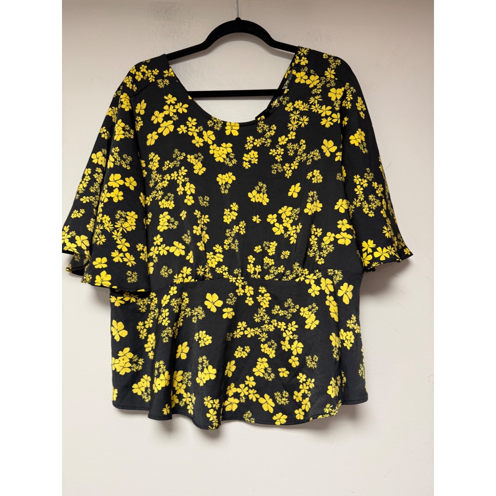 WHO WHAT WEAR Black Yellow Floral Peplum Flutter Sleeve Top Women's XXL