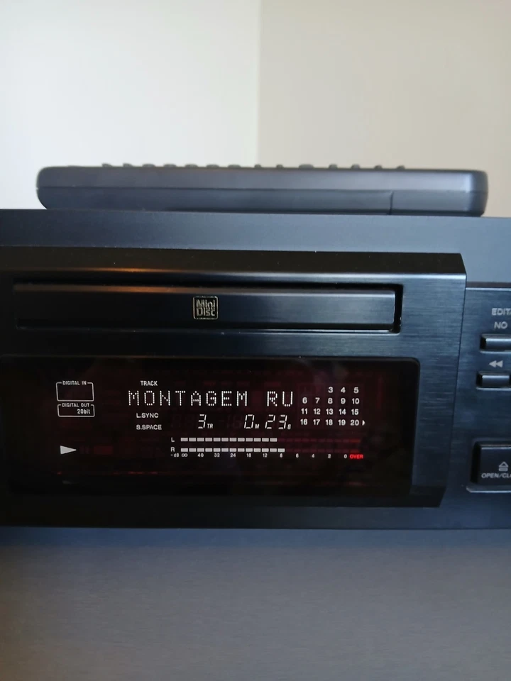 SONY MDS-JA30ES HIGH-END DRAWER LOADING MINIDISC PLAYER/RECORDER ORIGINAL REMOTE - Image 3 of 4