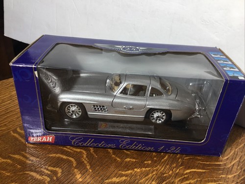 Terah Collectors Edition 1954 Mercedes-Bentz 300 SL 1:24 Die Cast Car. NIB NOS - Picture 3 of 5