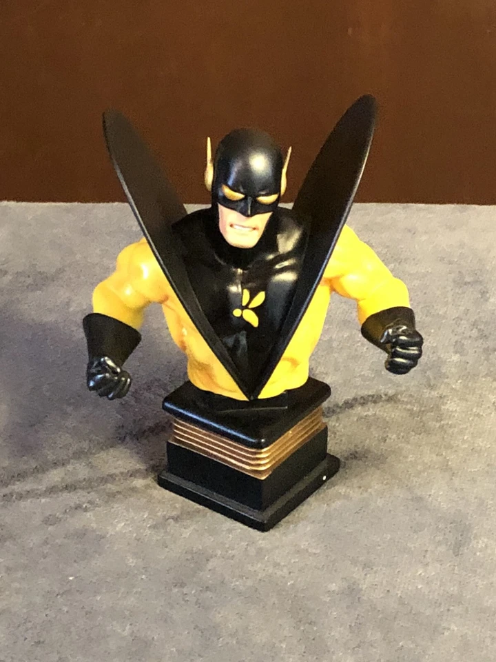 Chaqueta Amarilla Busto Estatua Clásica Nueva 2002 Bowen Designs #1650 Foto 2 de 4