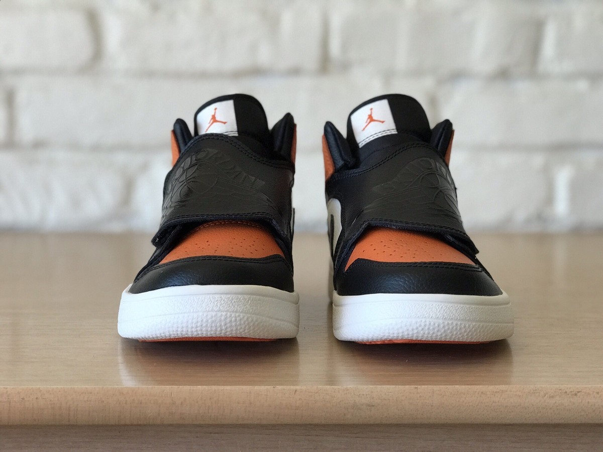 NIKE SKY JORDAN　新品未使用3足セット　箱付き　レア　キッズベビー NIKE SKY JORDAN 新品未使用3足セット 箱付き レア キッズベビー