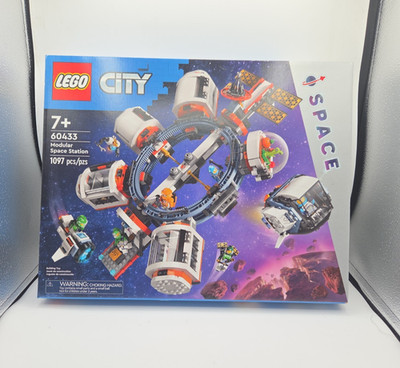 LEGO City 60433 Modular Space Station 1097pcs New Sealed Retired 2025 Set