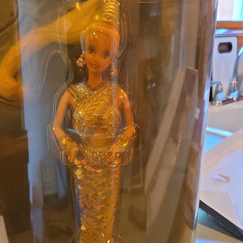 1990 Bob Mackie Gold Barbie Doll Display Case No. 5405 With Shipper F
