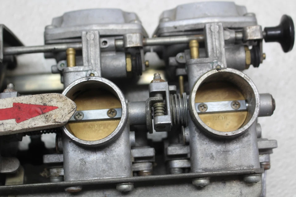 CARBURADORES DE CARBOHIDRATOS DE EJE KAWASAKI KZ1100A 81-83 Foto 3 de 4