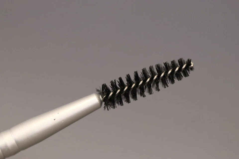 Wunder2 High Tech Beauty/ Wunder Brow dual precision brush - Image 4 of 4