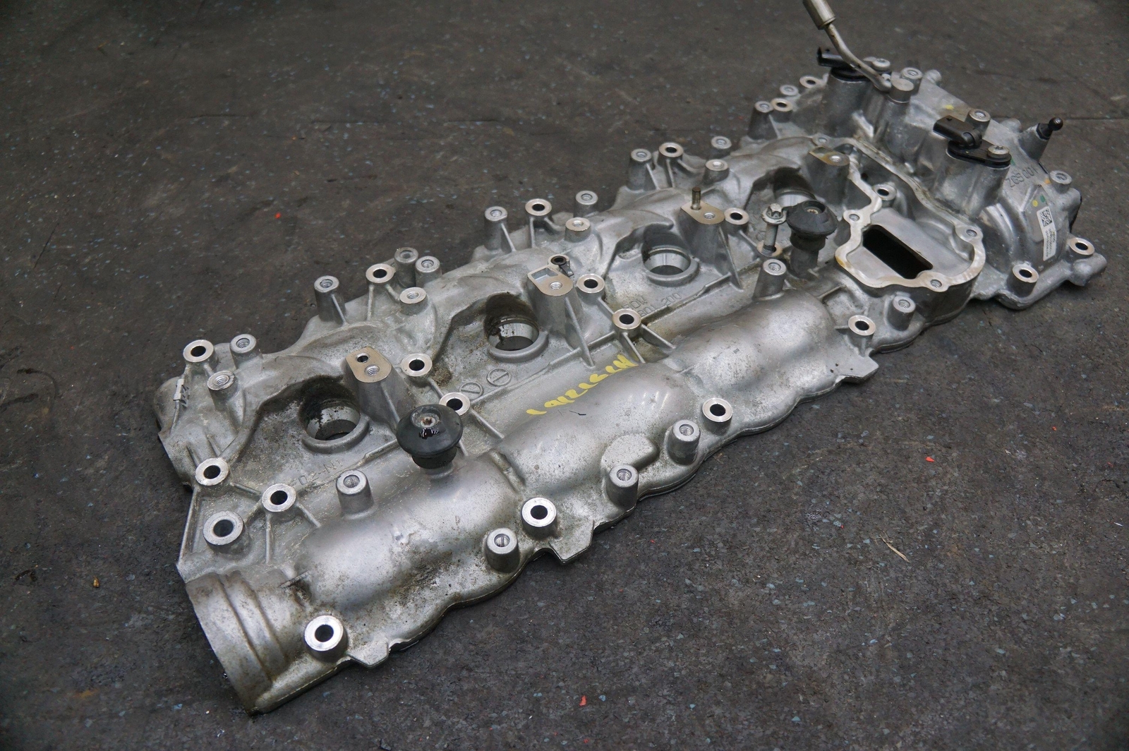 Left Driver Valve Cover 2780107520 5.5l Biturbo V8 M157 Cl63 Cls63 