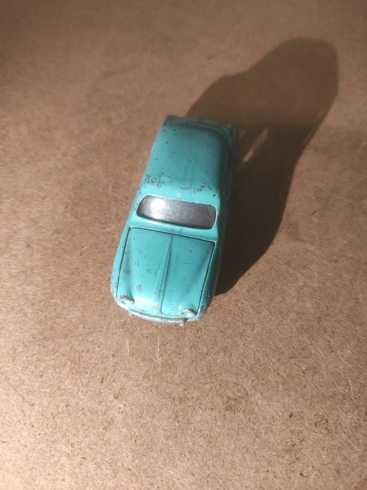 Dinky Toys - 1:43 - Renault Dauphine Nr. 524 made in France - Colore raro (No... - Immagine 2 di 4