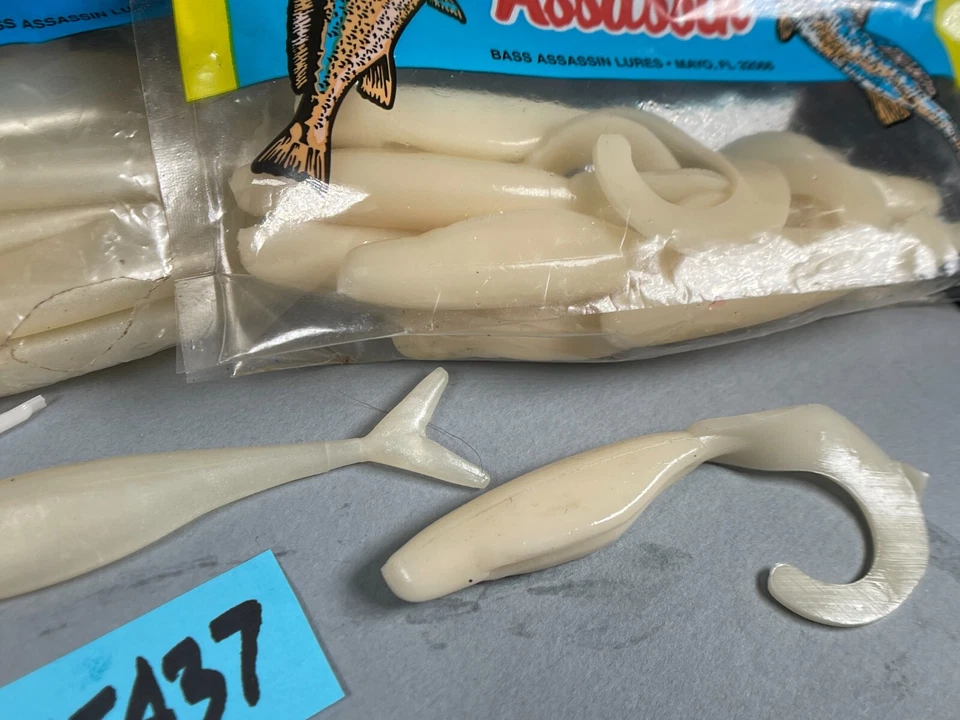 Iscas de pesca de plástico macio - ASSASSINO DE ÁGUA SALGADA sombra - cauda encaracolada e dividida IN5437 - Imagem 4 de 4