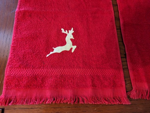 Set of 2 Holiday Hand Towels by Cannon Red & White Reindeer Christmas Festive - Picture 2 of 7