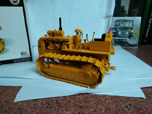 Caterpillar CAT D 4 Crawler Vintage Farm Model Large Scale Gilson Riecke Limited - Picture 8 of 12