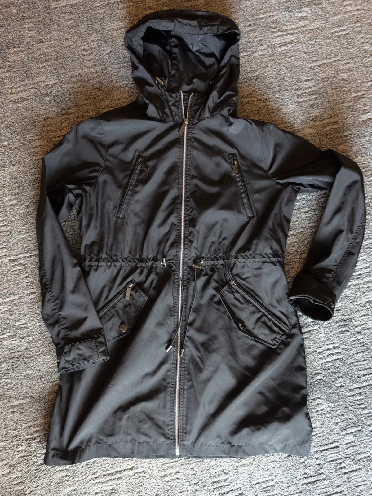 Giacca Michael Kors sottile nera manica lunga full zip bottoni a pressione con cappuccio media