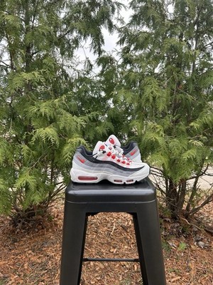 Nike Air Max 95  Japan s Blossom  Size 8.5 Pre Owned