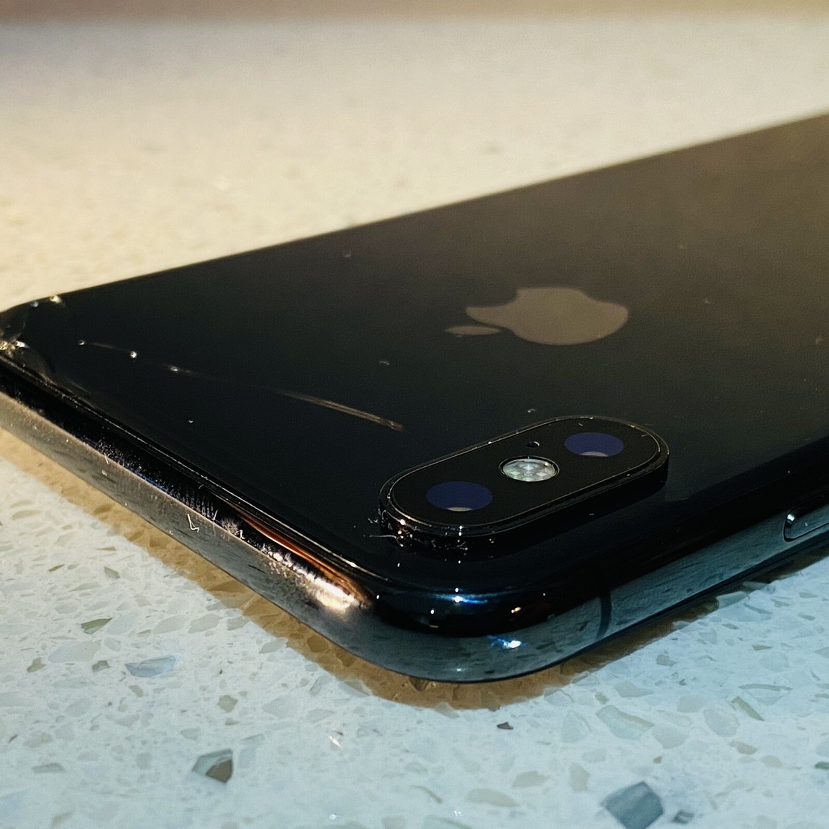 Apple iPhone X - 256GB - Space Grey (Unlocked) A1865 (CDMA + GSM