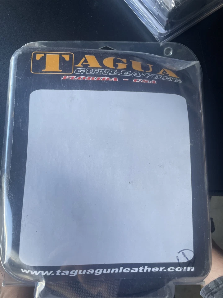 Tagua Leather Fanny Pack Gun Holster - Medium - Fits most 9mm/40S&W - LFAN-001 - Image 3 of 3