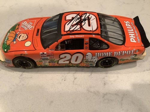 TONY STEWART AUTOGRAPHED 2002 PONTIAC HOME DEPOT GREAT PUMPKIN DIECAST & CARD - Picture 21 of 22