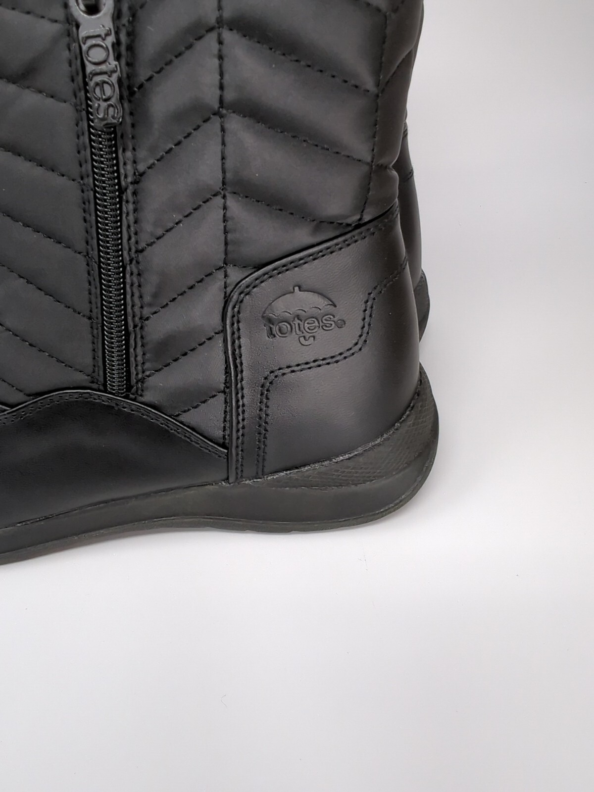 Totes Jara Womens Snow Boots Size 11 Waterproof Black Thermolite Soft