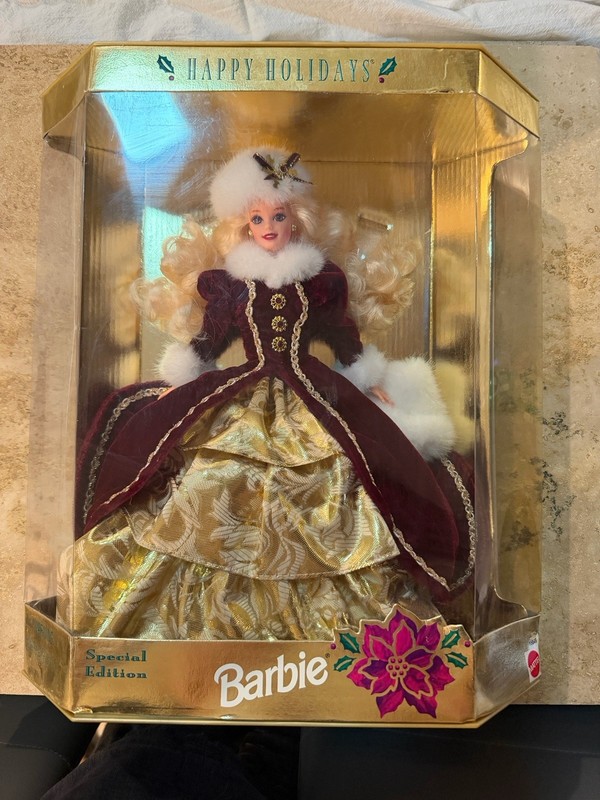 RARE Purple Eye Variant 1996 Happy Holidays Barbie #15646 NRFB