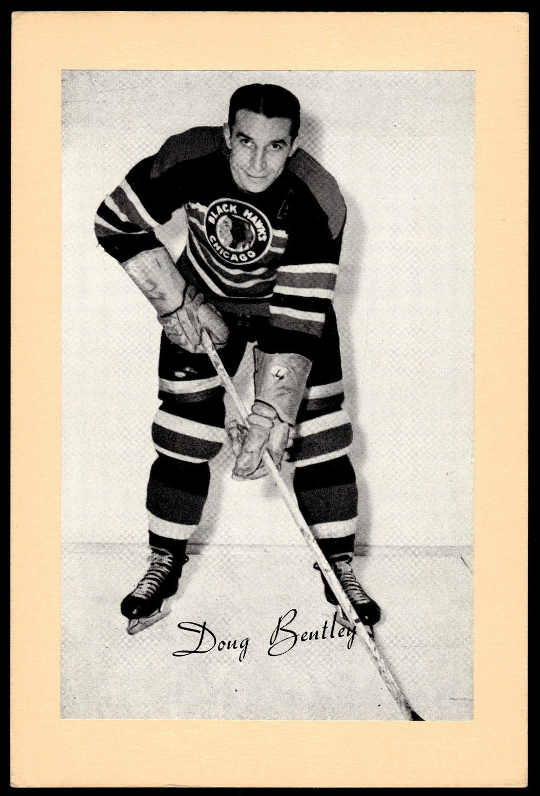 1944-64 Bee Hive Photos Group 2 Hockey #387 Doug Bentley *Z521