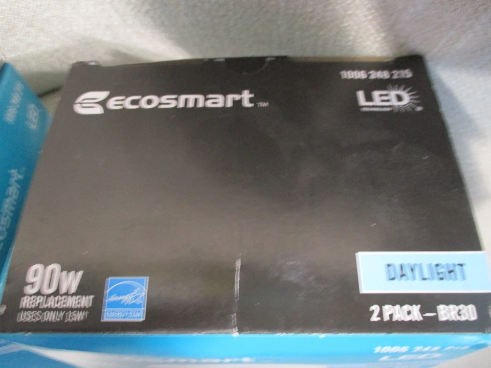 Ecosmart LED 90W Replacement BR30 Daylight Bulbs Dimmable 2-2 Packs 4 bulb total - Image 3 of 3
