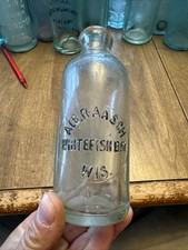 ALB RAASCH WHITEFISH BAY BLOB HUTCH SODA BOTTLE WI WISCONSIN