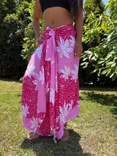 Hawaii Design Plus Sized Pink Hibiscus Flower Tropical Wraparound Pareo Sarong