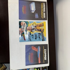 New Old Stock Original Nintendo NES Console Mario Duck Hunt Zapper Tested works