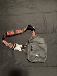nike chest pack