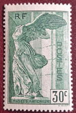 France 1937 N° 354, VICTOIRE DE SAMOTHRACE, NEUF * charnière quasi invisible