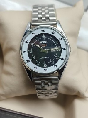 Vintage Seiko 5 Automatic Men's Wrist Watch, Day&Date Stainless steel band